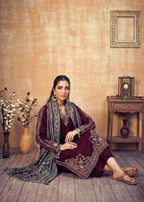 Mannat Embroiderd 3pc