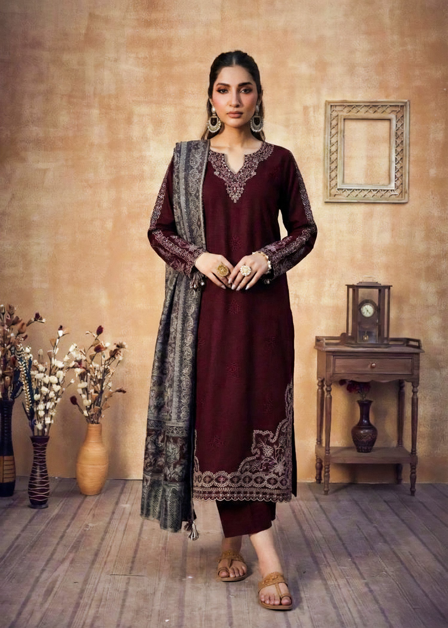 Mannat Embroiderd 3pc