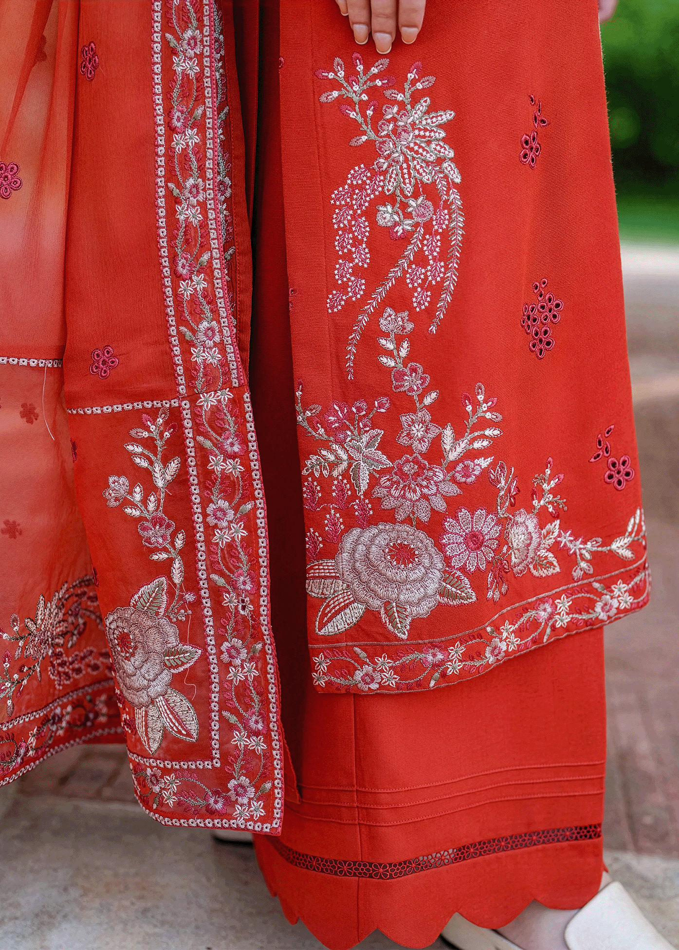Begum Embroidered - 3pc