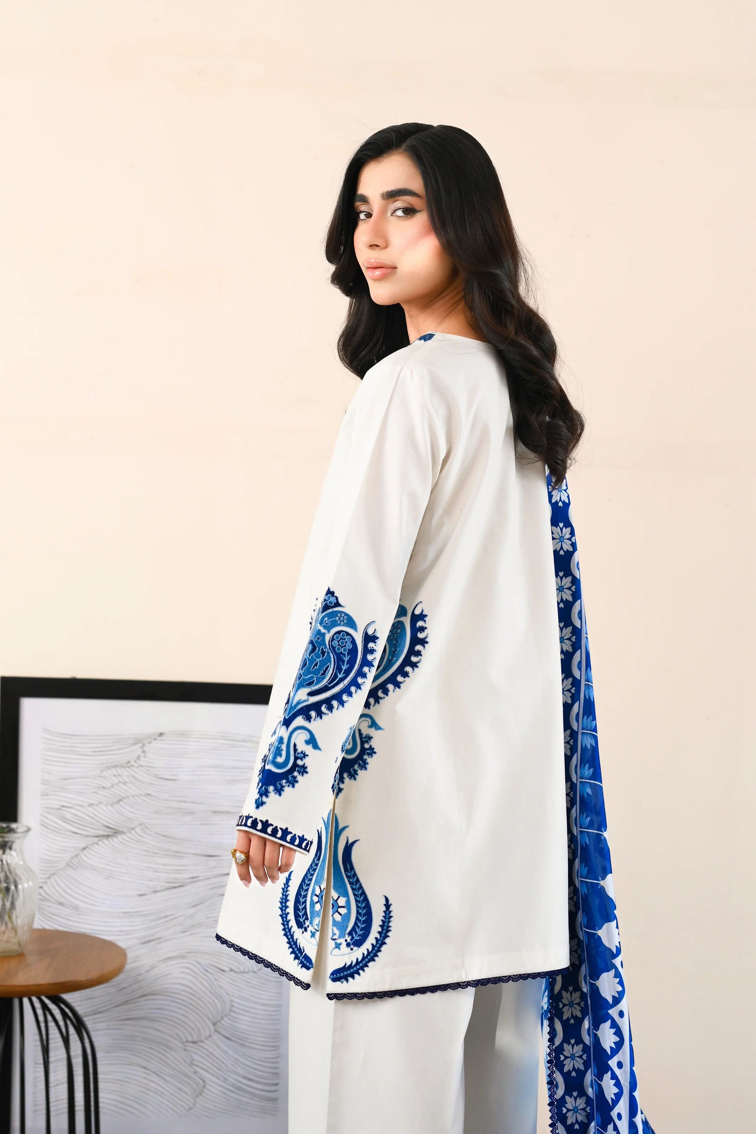 Yumna Embroidered - 3pc