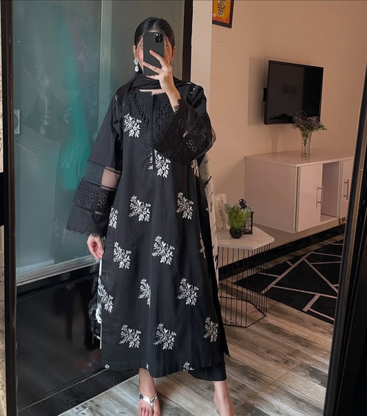 Nora Black Embroidered 3pc