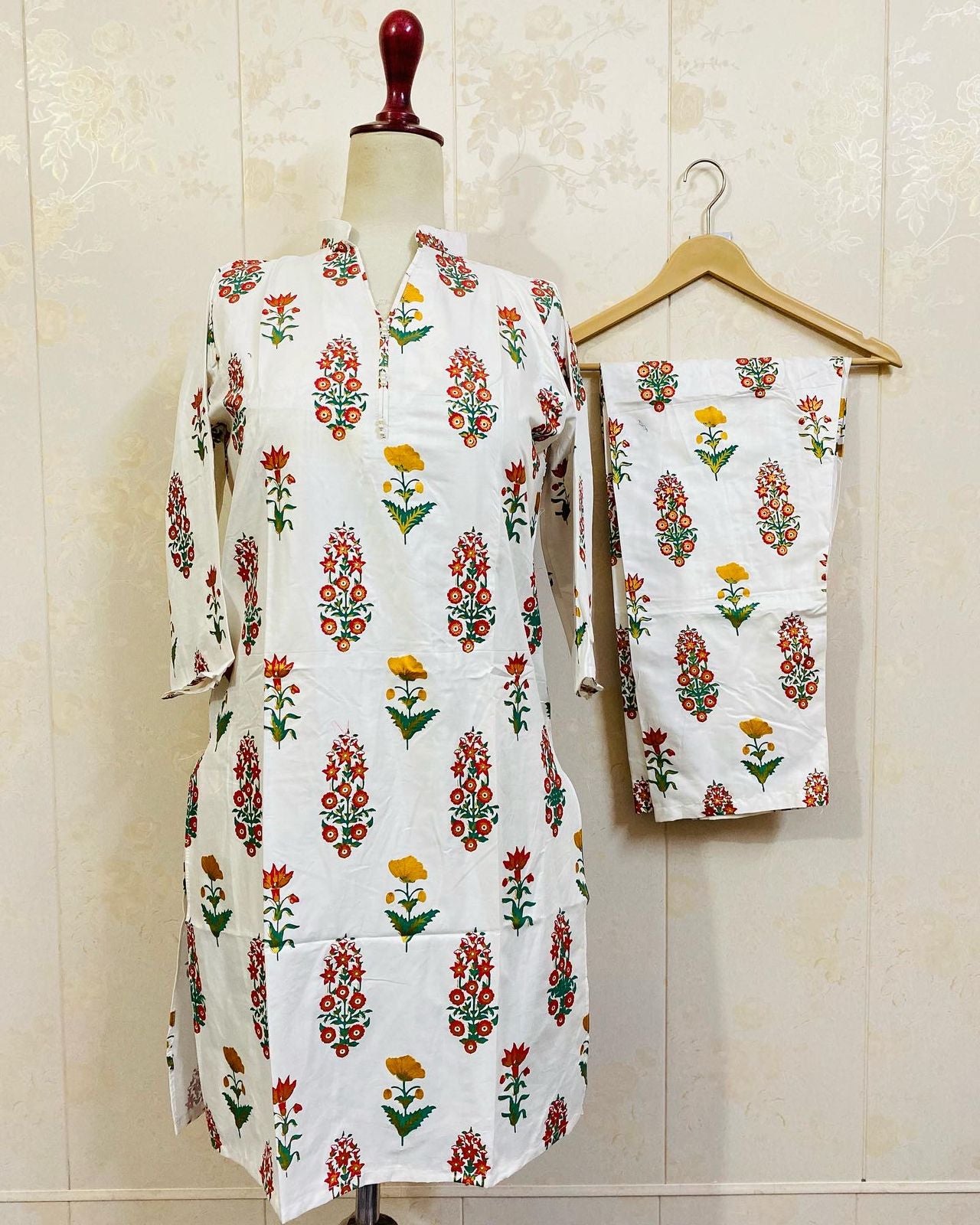 Flower 2pcs Ca_closet