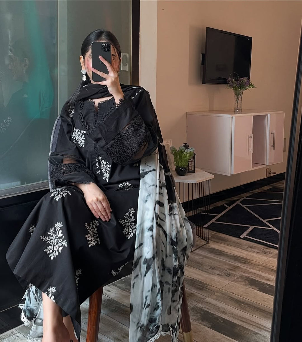 Nora Black Embroidered 3pc