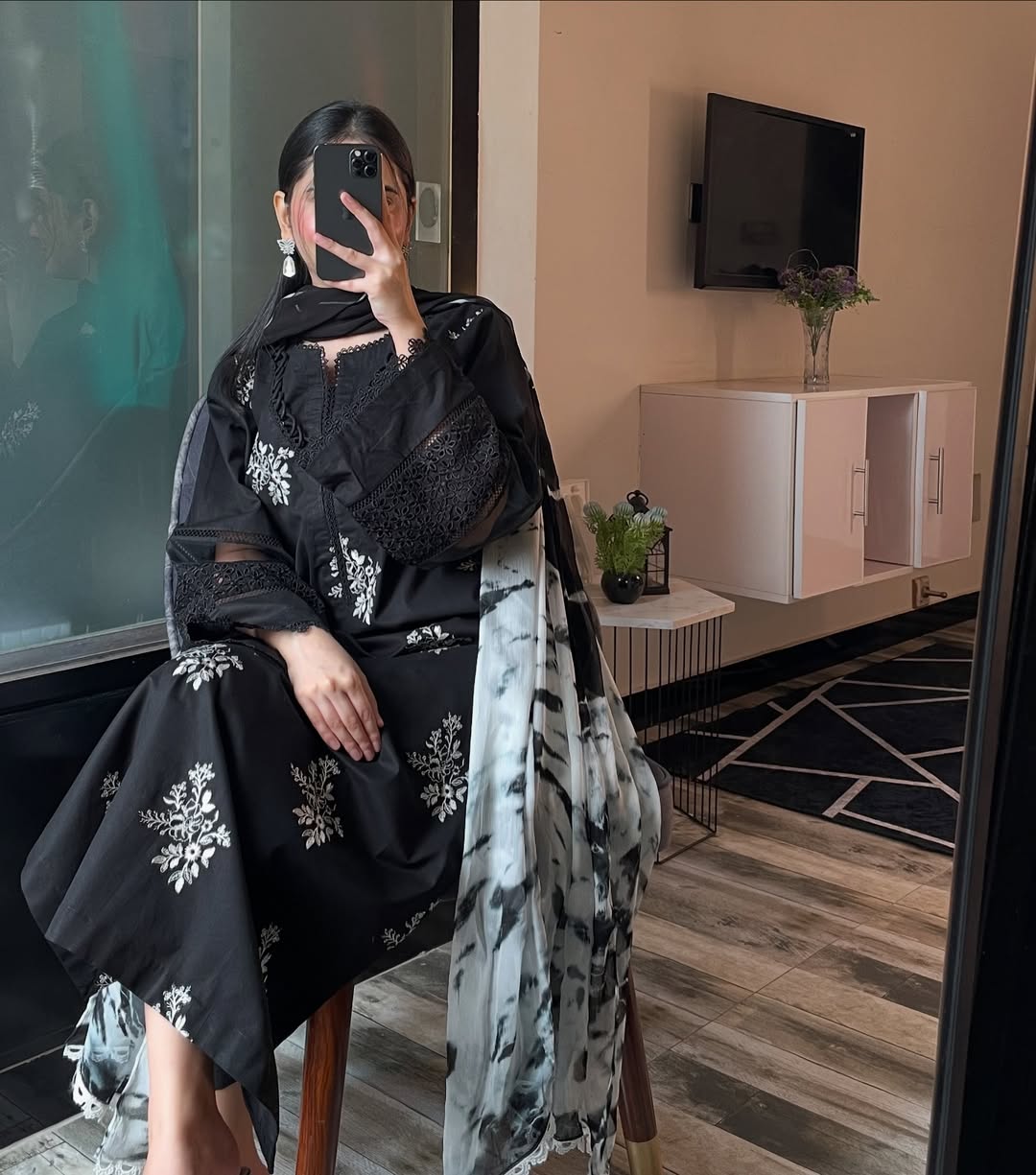 Nora Black Embroidered 3pc
