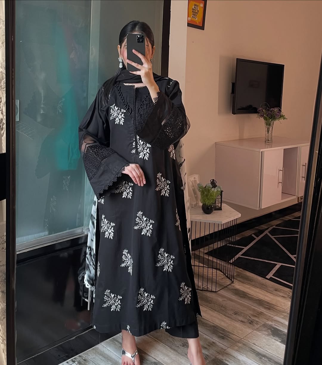 Nora Black Embroidered 3pc