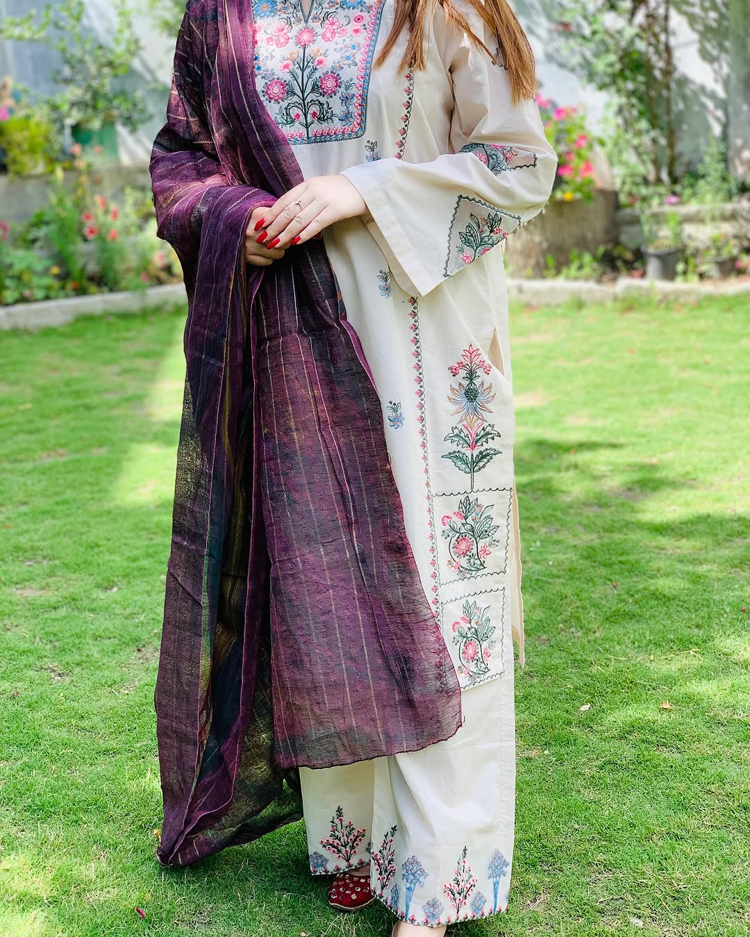 Naz Embroidered 2pcs