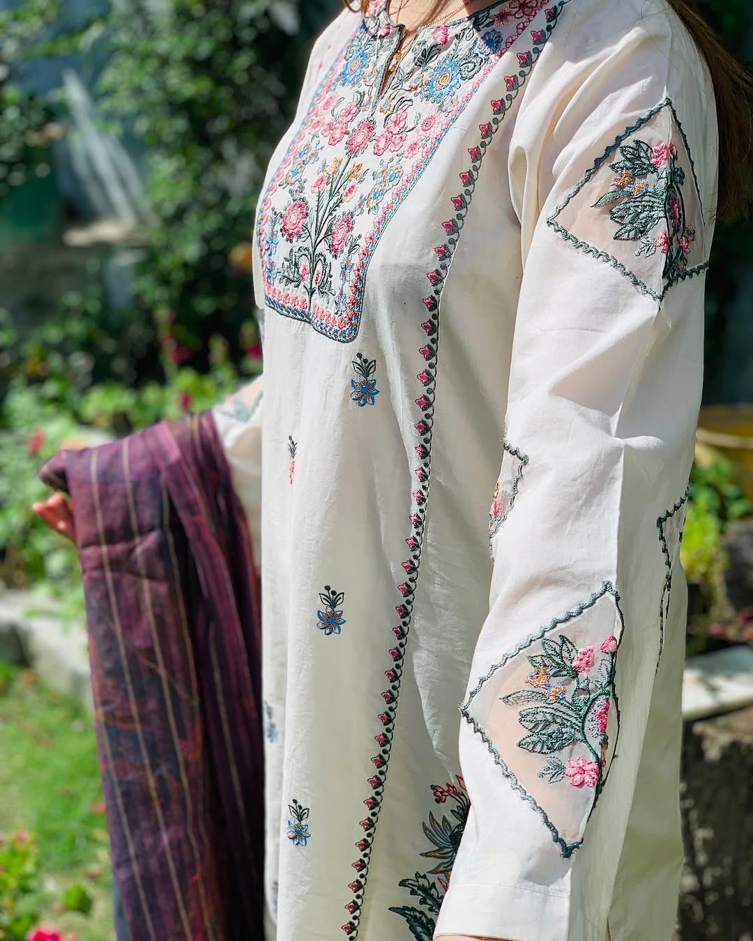 Naz Embroidered 2pcs