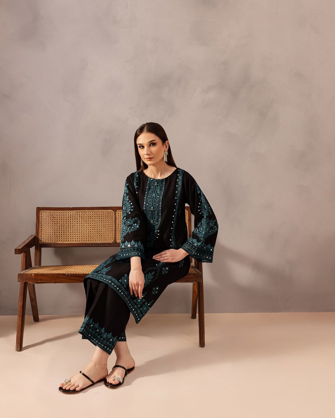 kaamla Embroidered - 2 pieces