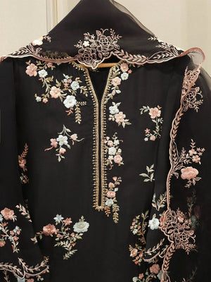 Haniya Embroiderd 3pc - Lawn - Chaudhary Arts
